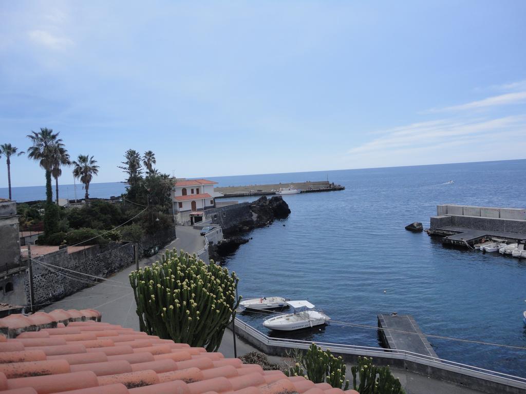 Appartamento Sul Mare Acireale Exteriör bild