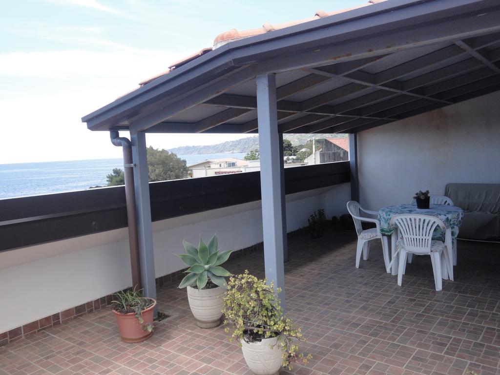 Appartamento Sul Mare Acireale Exteriör bild