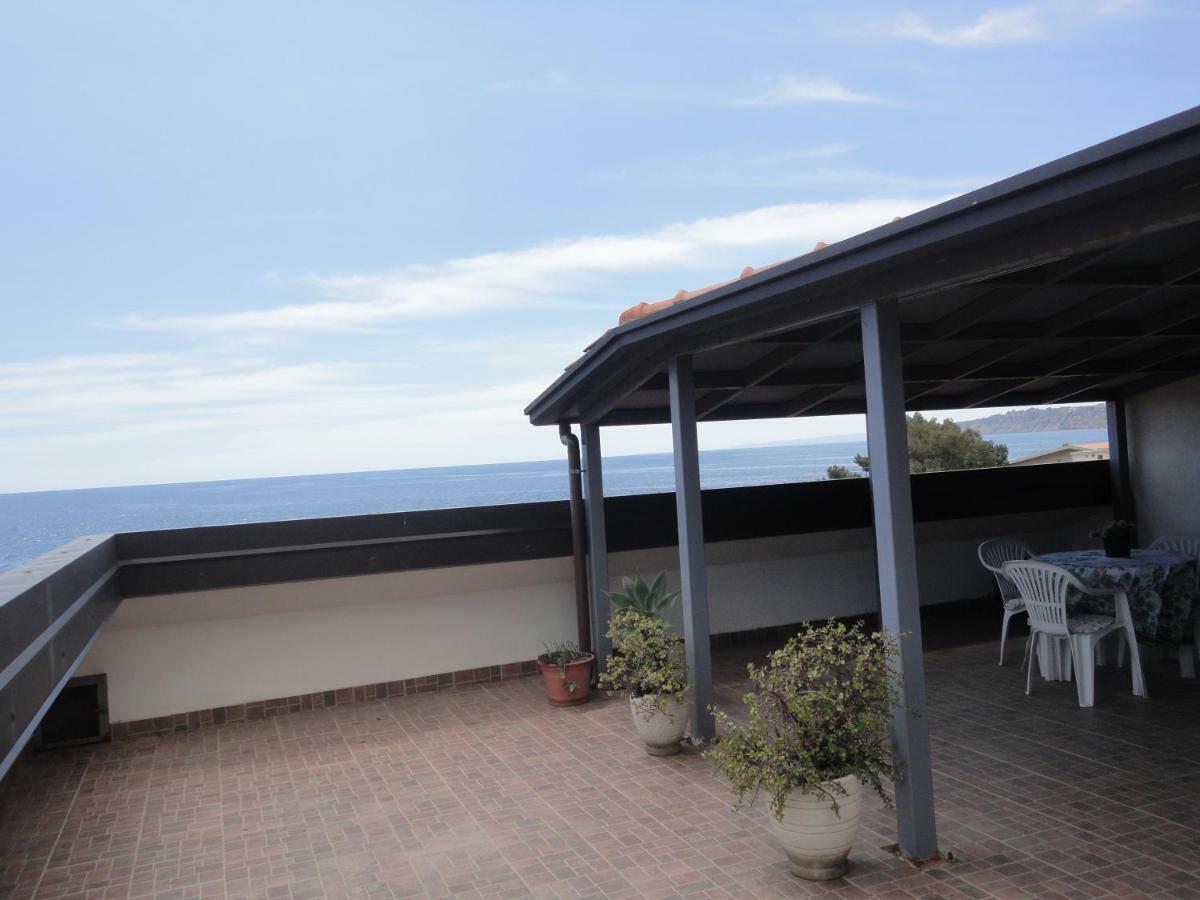 Appartamento Sul Mare Acireale Exteriör bild