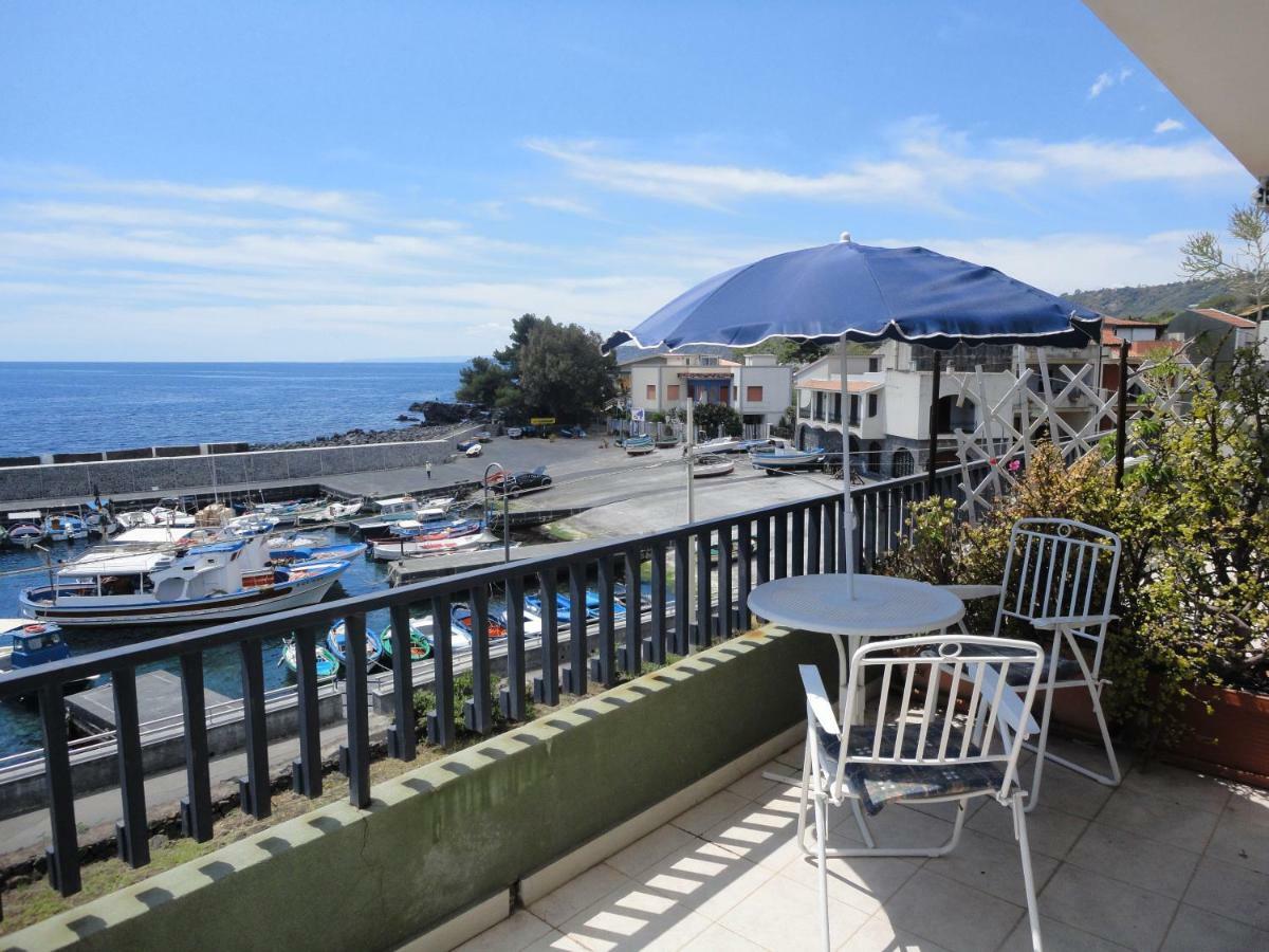 Appartamento Sul Mare Acireale Exteriör bild