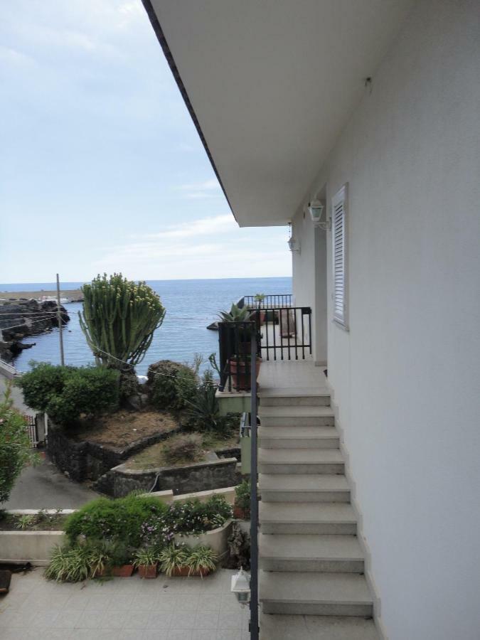 Appartamento Sul Mare Acireale Exteriör bild
